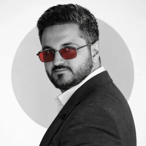 پرتره سیاه سفید